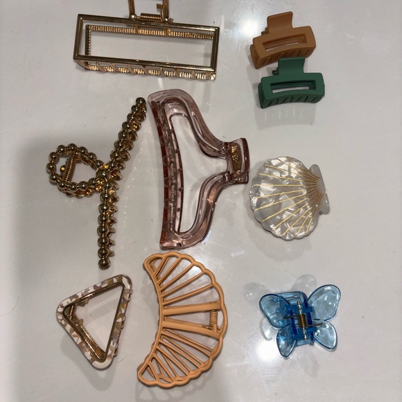 Assorted Hair Clips Set (9) - Picture 2 of 7